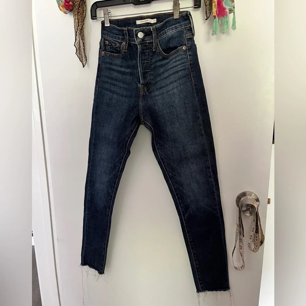 🤩👖 Levi’s Wedgie Skinny 25 women’s dark wash jeans worn once 👖🤩 denim - Picture 5 of 10